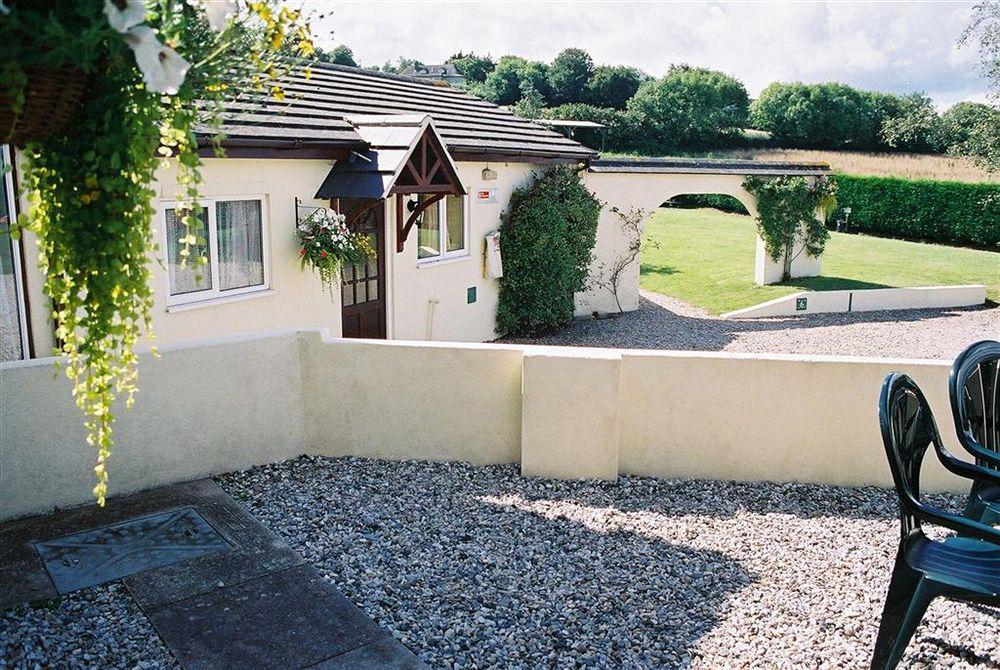 Crossways & Sea View Holiday Apartments Torquay Bagian luar foto